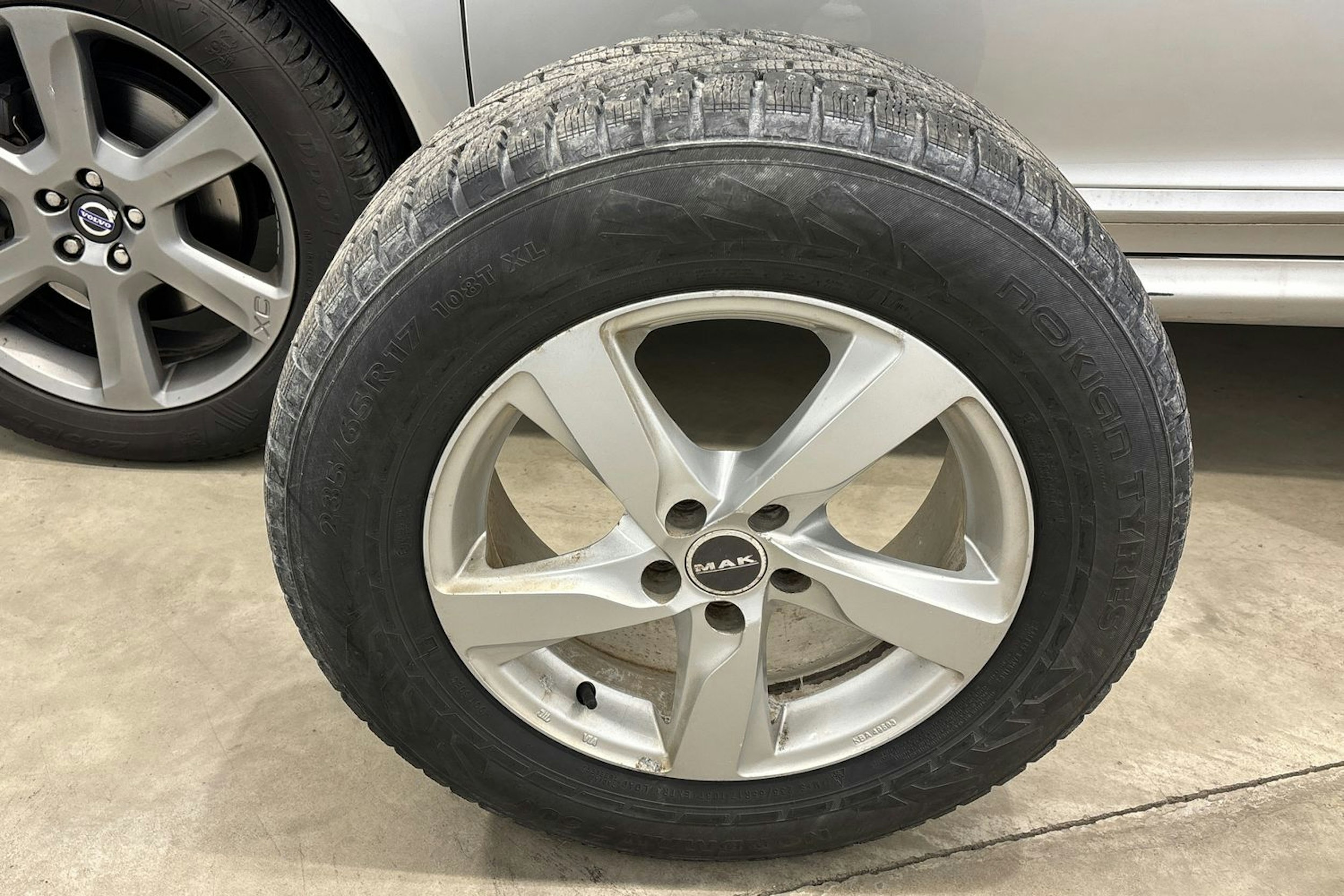 harmaa Volvo XC60 2015 kuva 37.