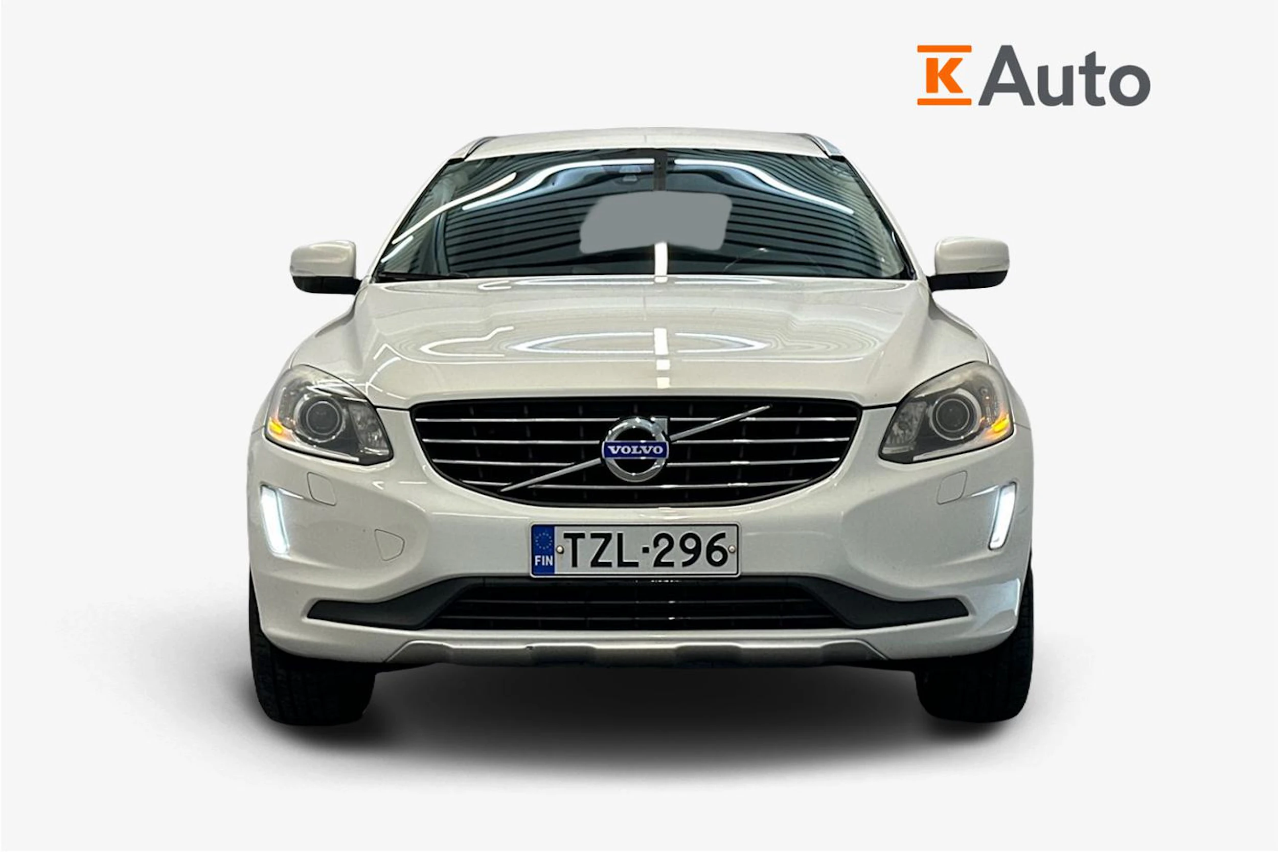 valkoinen Volvo XC60 2015 kuva 4.