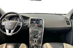 valkoinen Volvo XC60 2015 kuva 9.