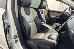valkoinen Volvo XC60 2015 kuva 11.