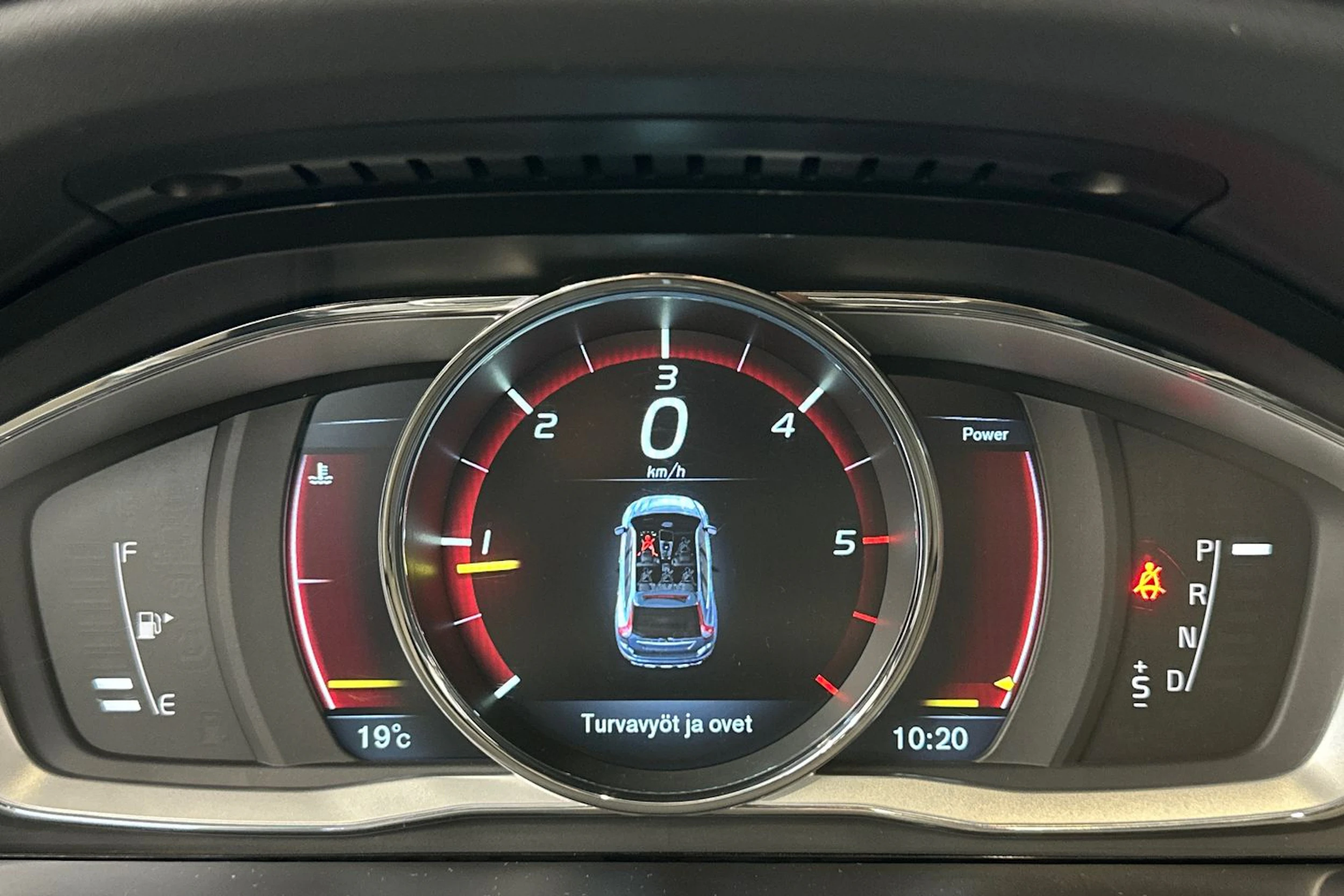 valkoinen Volvo XC60 2015 kuva 21.