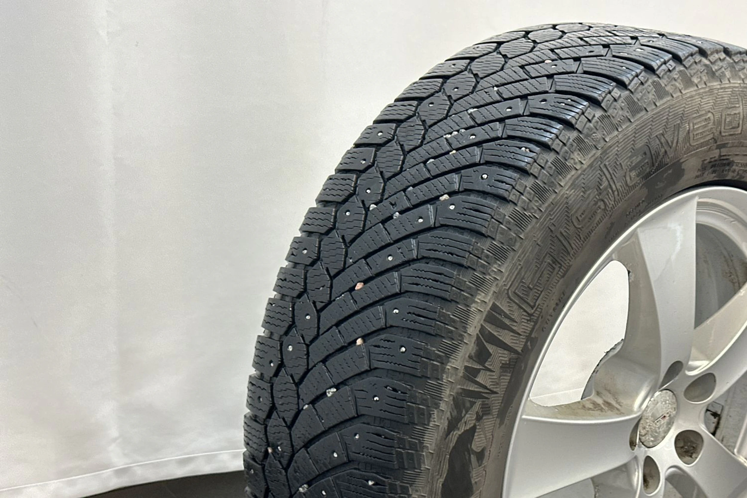 valkoinen Volvo XC60 2015 kuva 31.