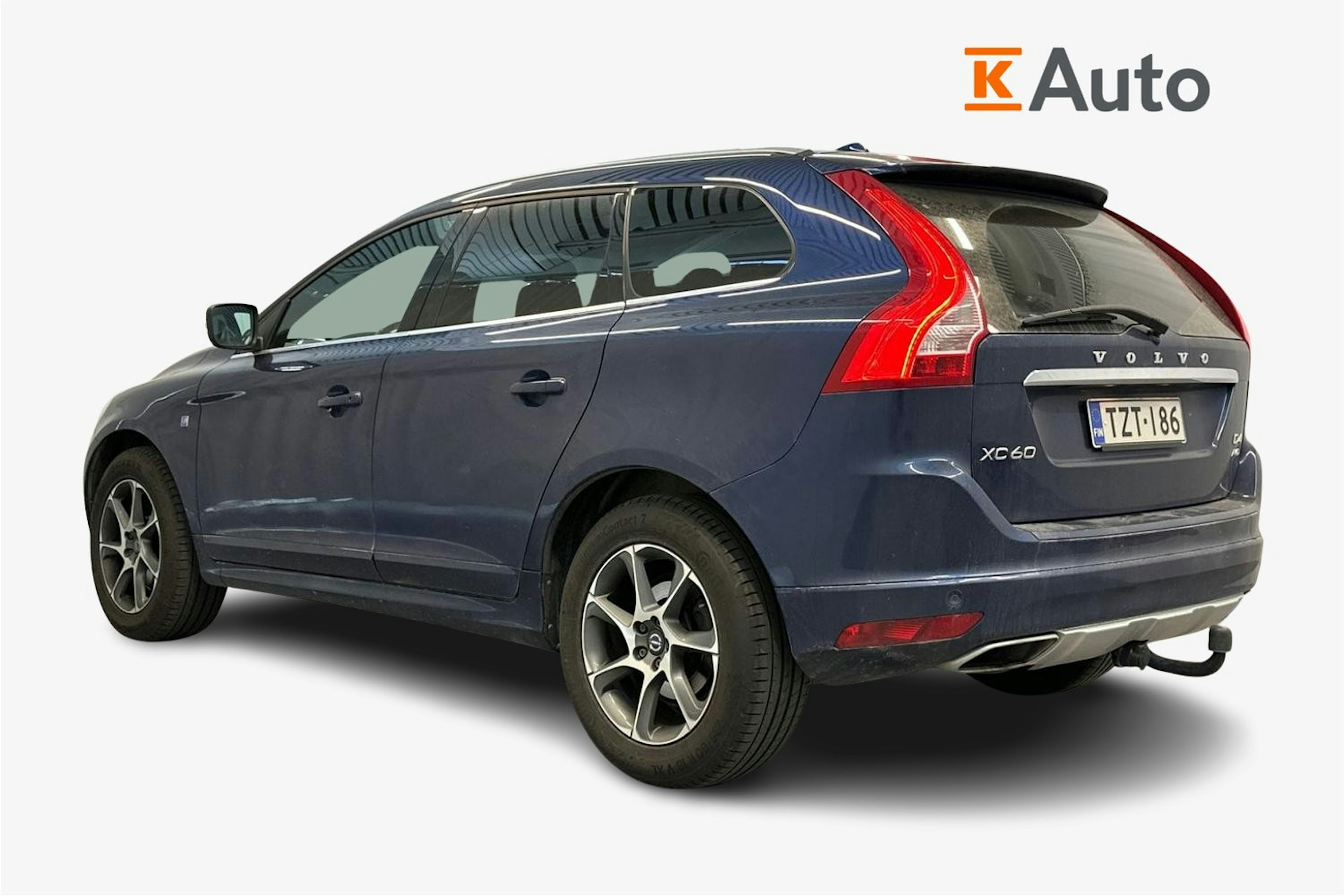 sininen Volvo XC60 2015 kuva 2.