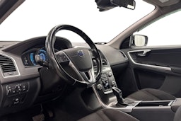 Valkoinen Volvo XC60 2015 kuva 7.