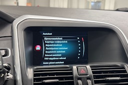 Valkoinen Volvo XC60 2015 kuva 30.