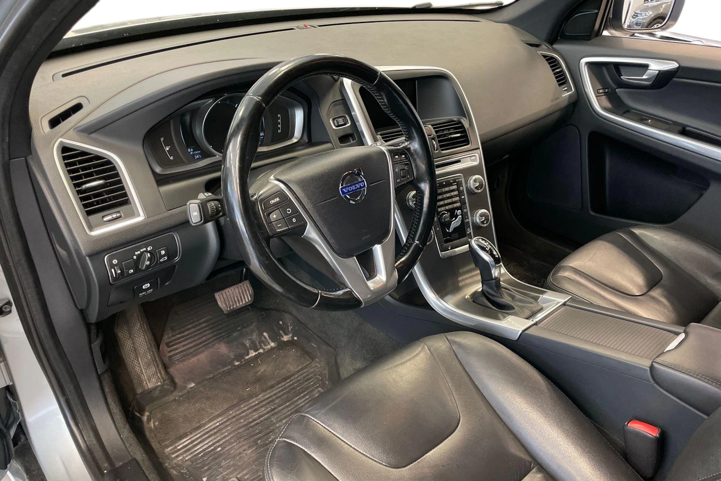 hopea Volvo XC60 2015 kuva 6.