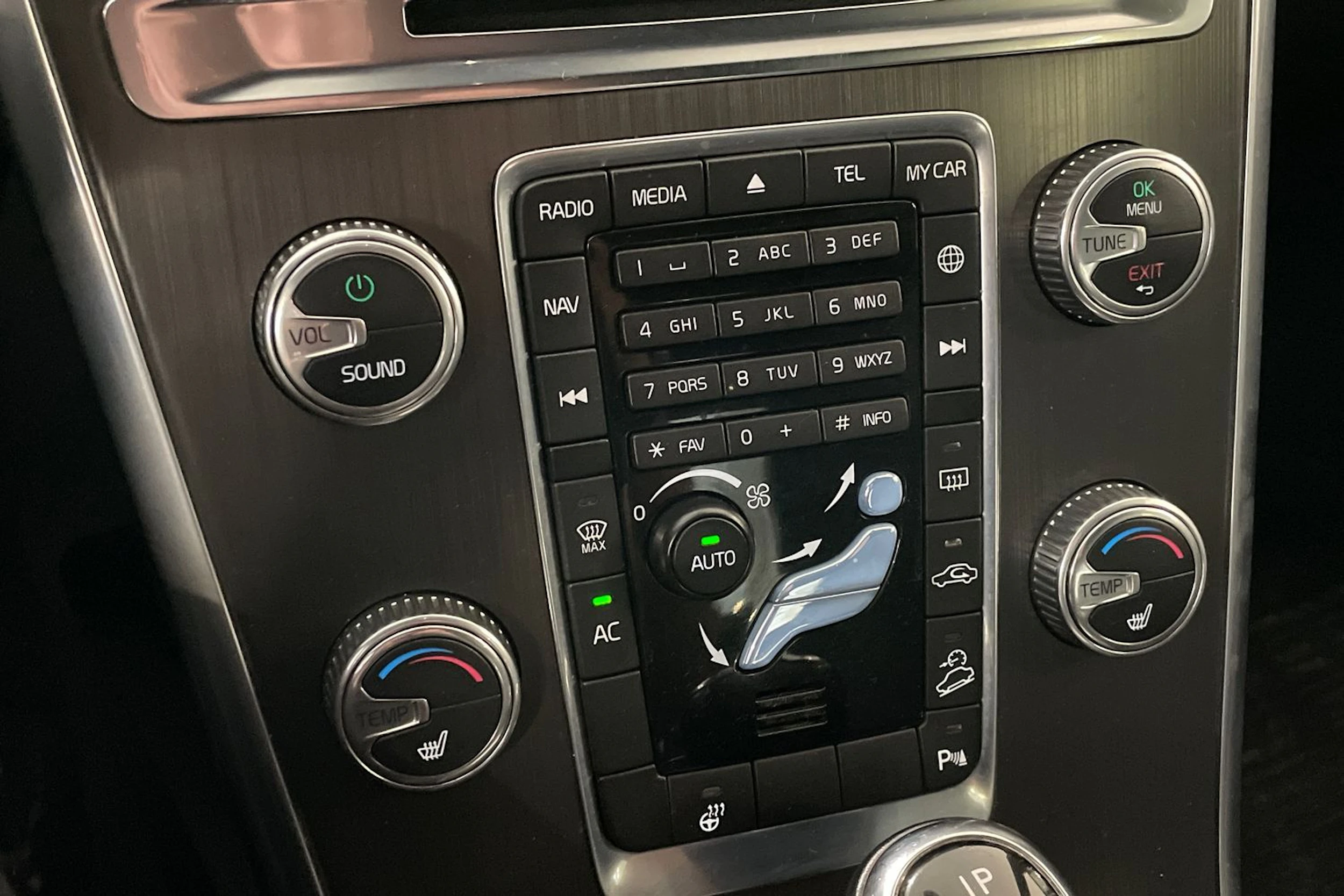 hopea Volvo XC60 2015 kuva 13.