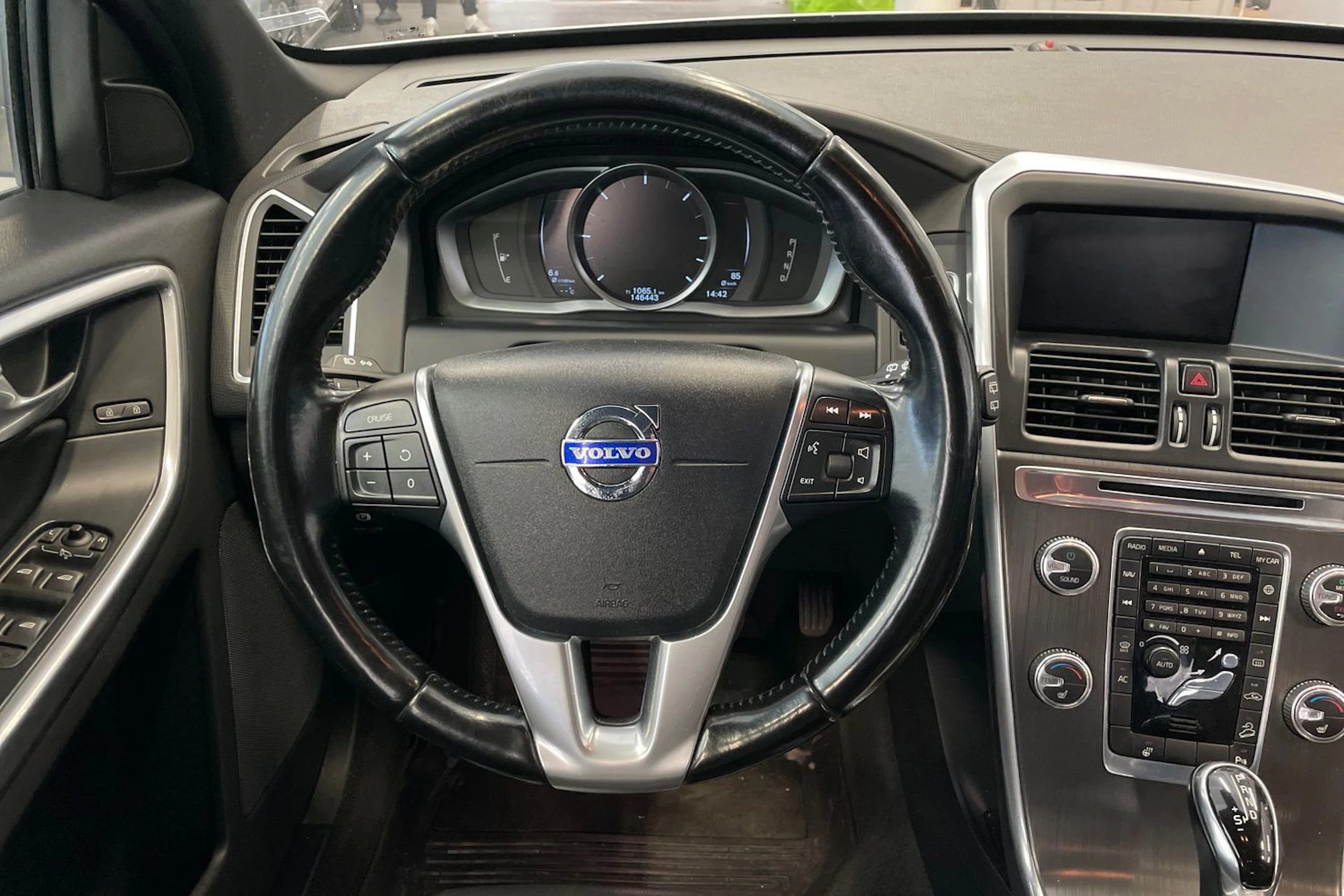 hopea Volvo XC60 2015 kuva 23.