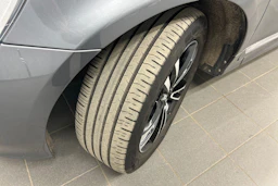 harmaa Volvo XC60 2016 kuva 13.