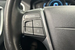 harmaa Volvo XC60 2016 kuva 21.