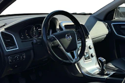 musta Volvo XC60 2017 kuva 3.