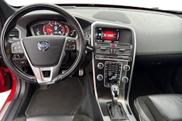 punainen Volvo XC60 2016 kuva 7.