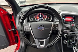 punainen Volvo XC60 2016 kuva 11.