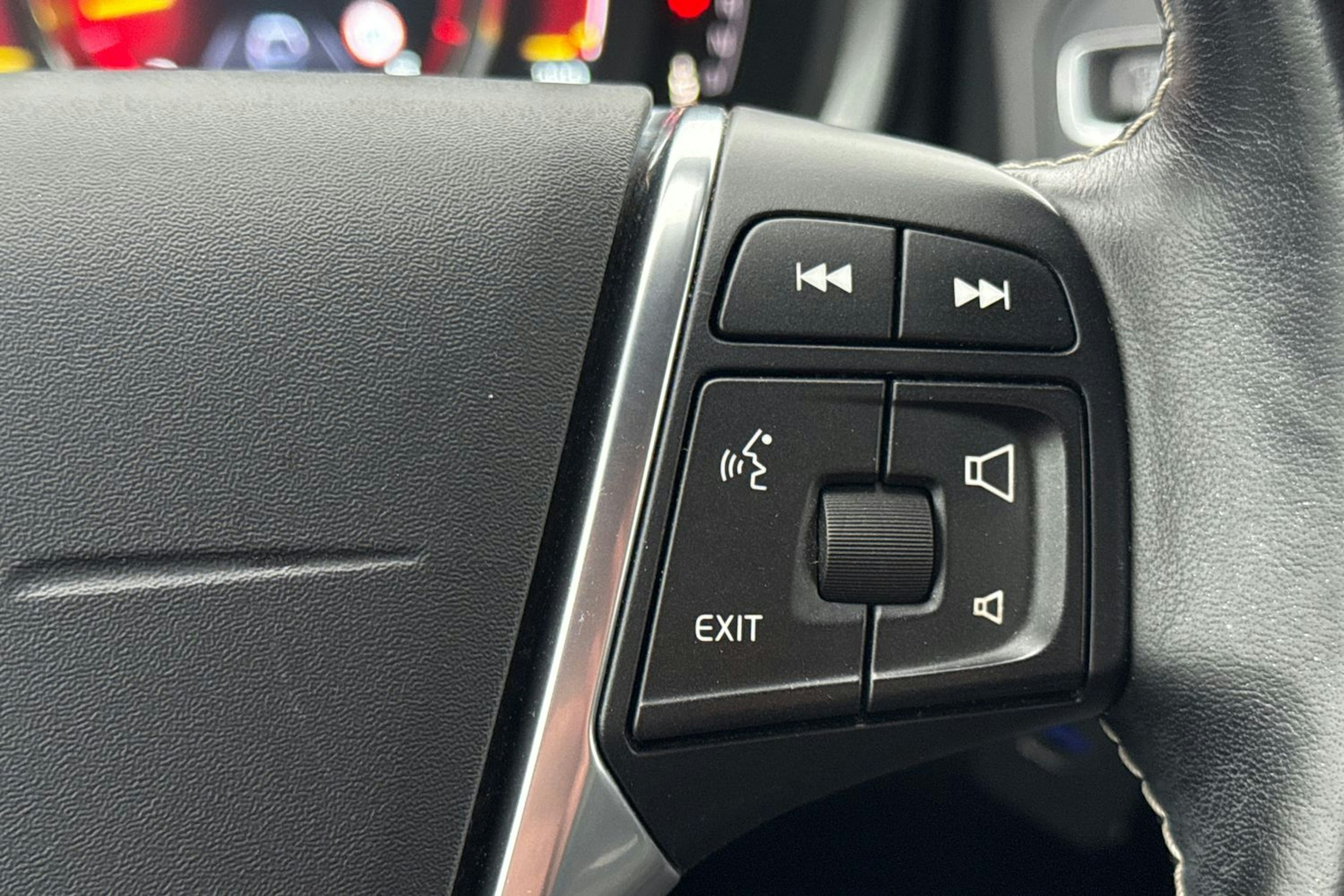 punainen Volvo XC60 2016 kuva 13.