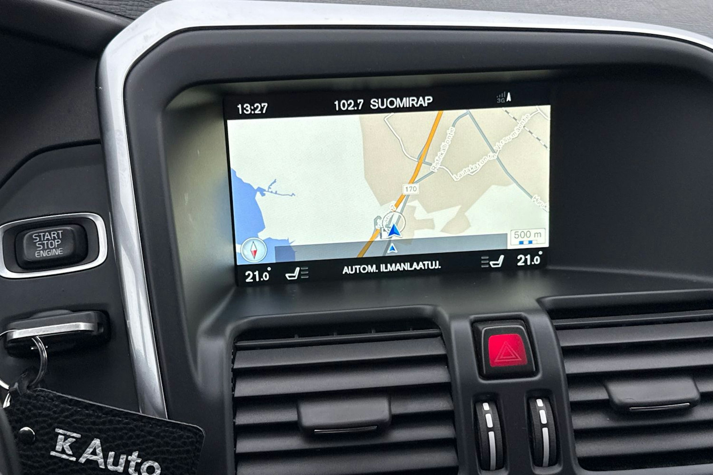 punainen Volvo XC60 2016 kuva 20.