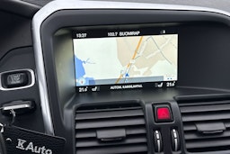 punainen Volvo XC60 2016 kuva 20.