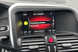 punainen Volvo XC60 2016 kuva 21.