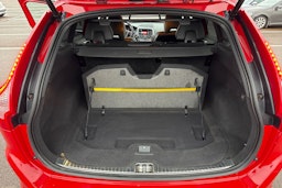 punainen Volvo XC60 2016 kuva 28.