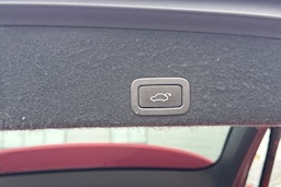 punainen Volvo XC60 2016 kuva 30.