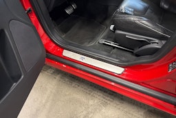 punainen Volvo XC60 2016 kuva 37.