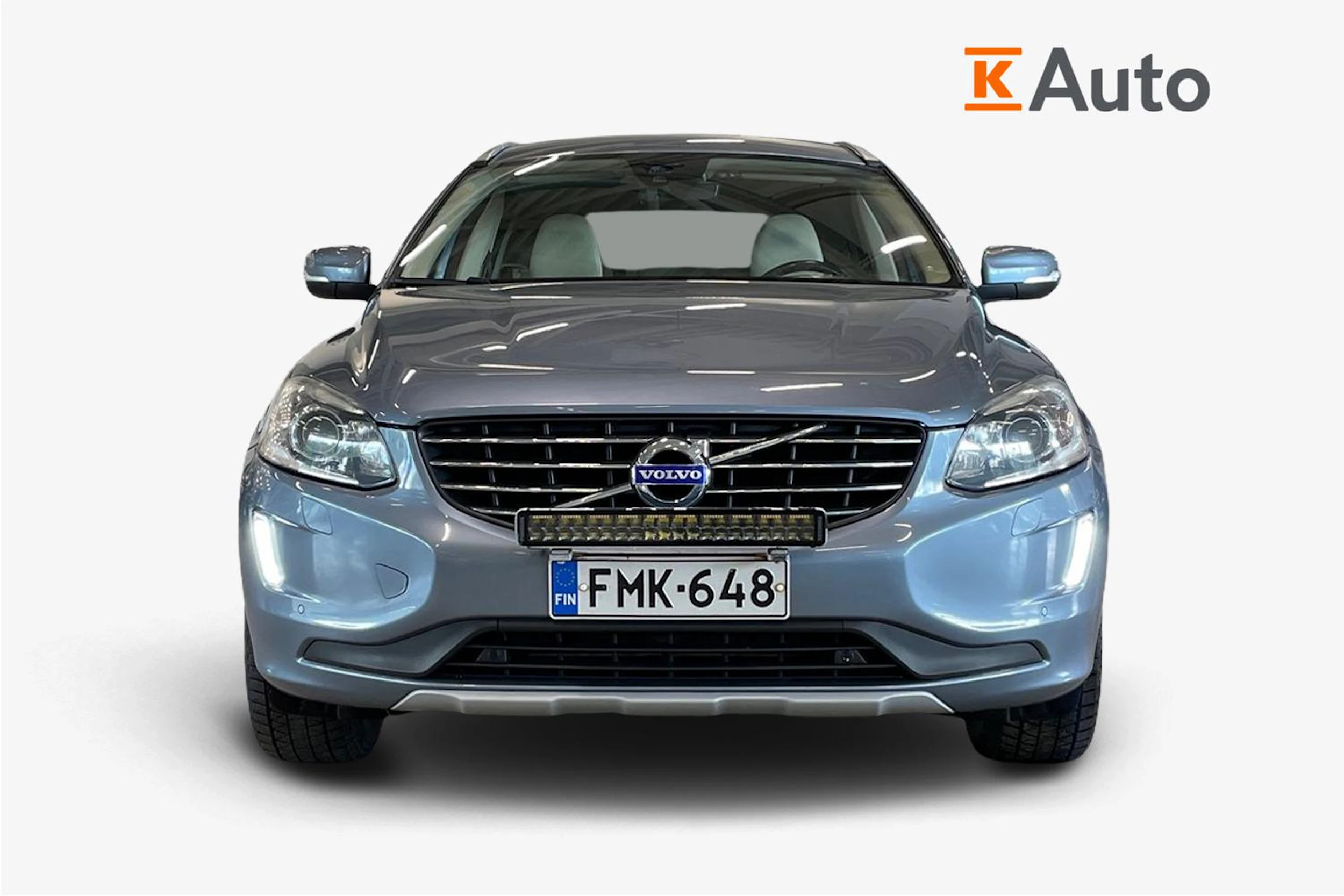 sininen Volvo XC60 2016 kuva 5.