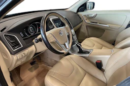sininen Volvo XC60 2016 kuva 8.
