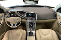 sininen Volvo XC60 2016 kuva 9.