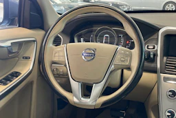 sininen Volvo XC60 2016 kuva 17.