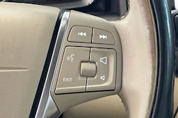 sininen Volvo XC60 2016 kuva 19.