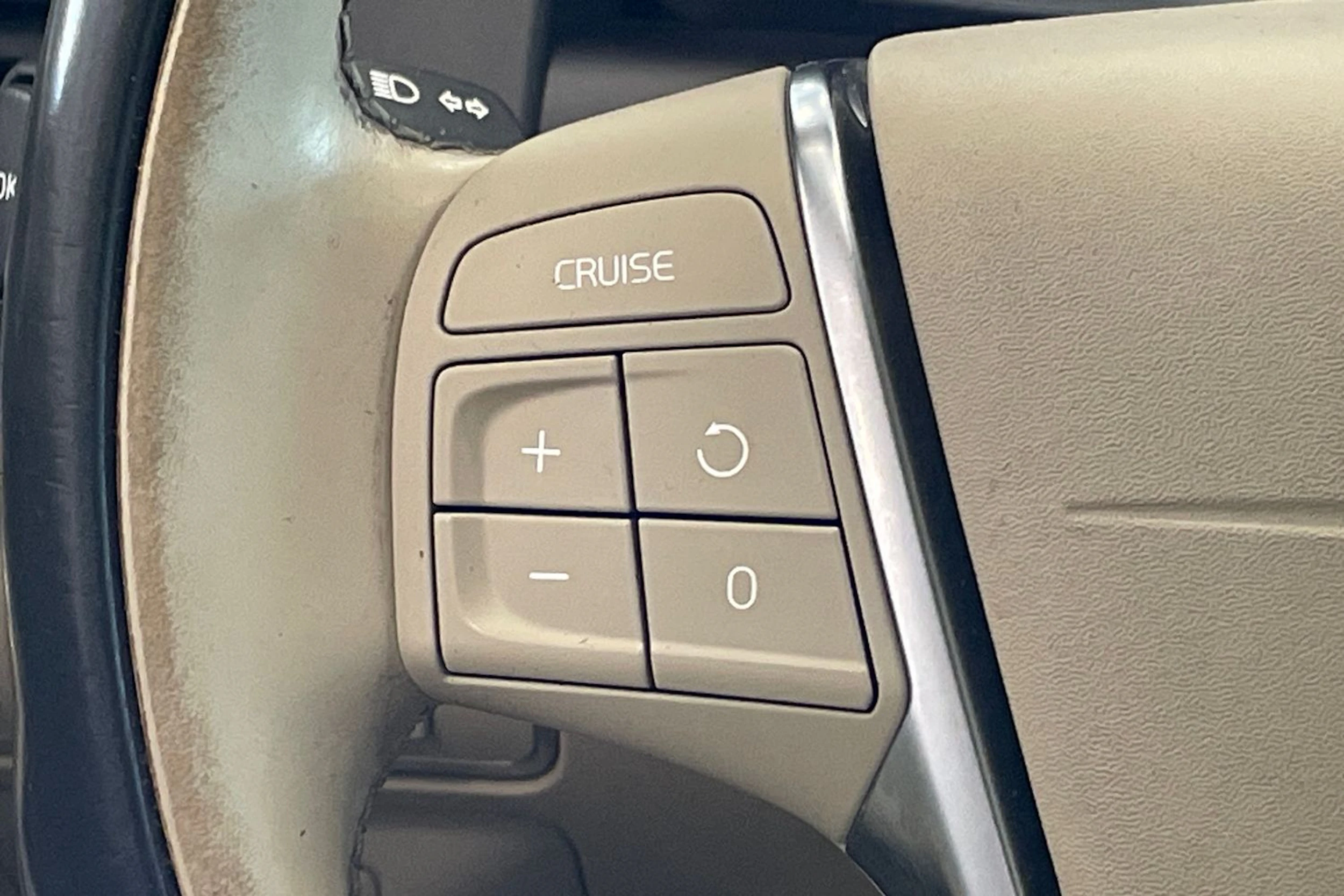 sininen Volvo XC60 2016 kuva 20.