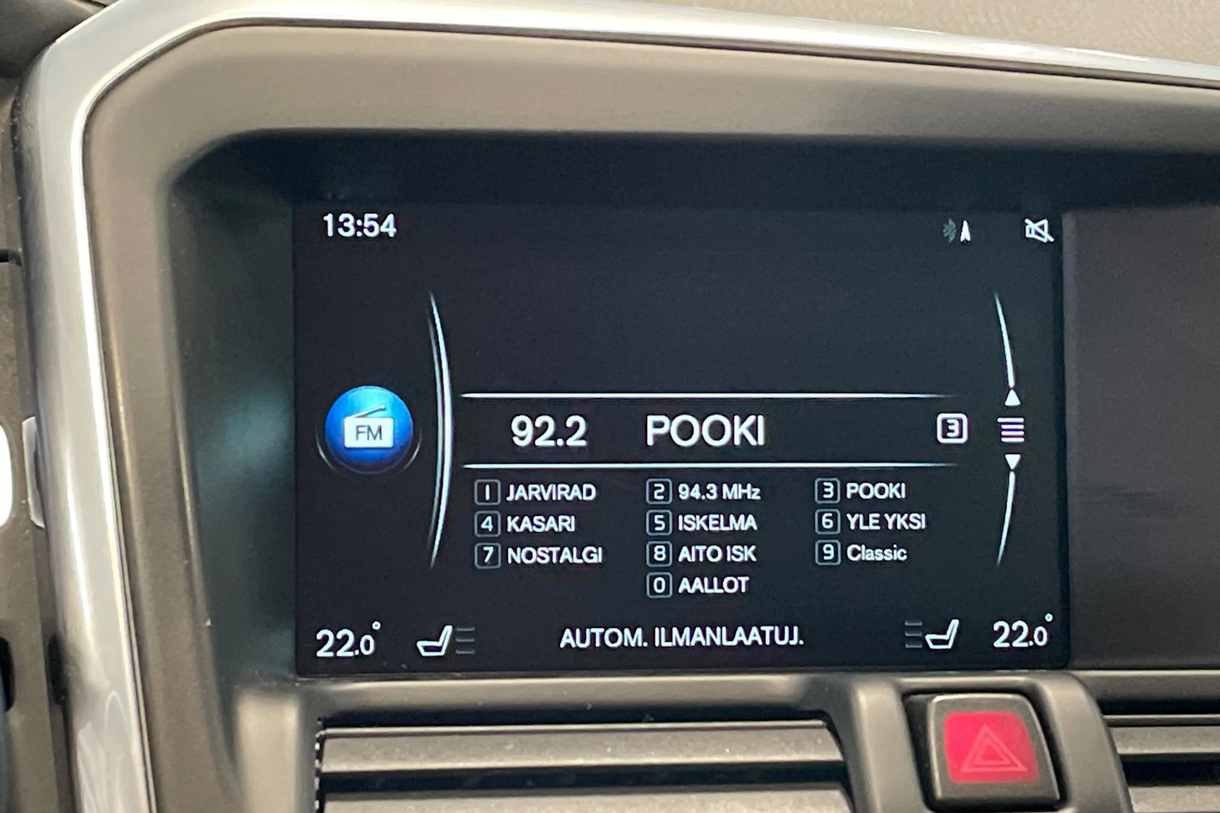 sininen Volvo XC60 2016 kuva 21.