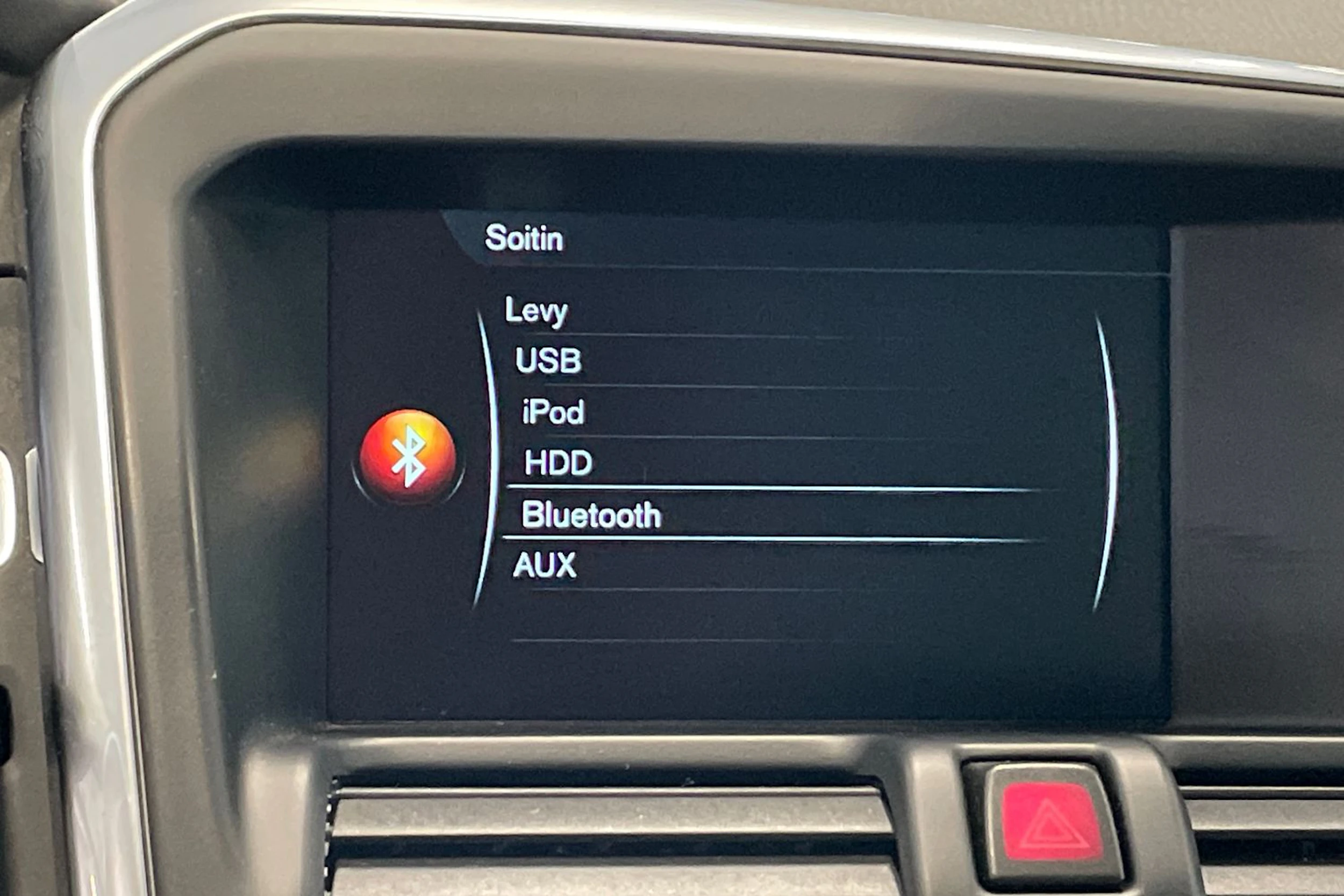 sininen Volvo XC60 2016 kuva 22.