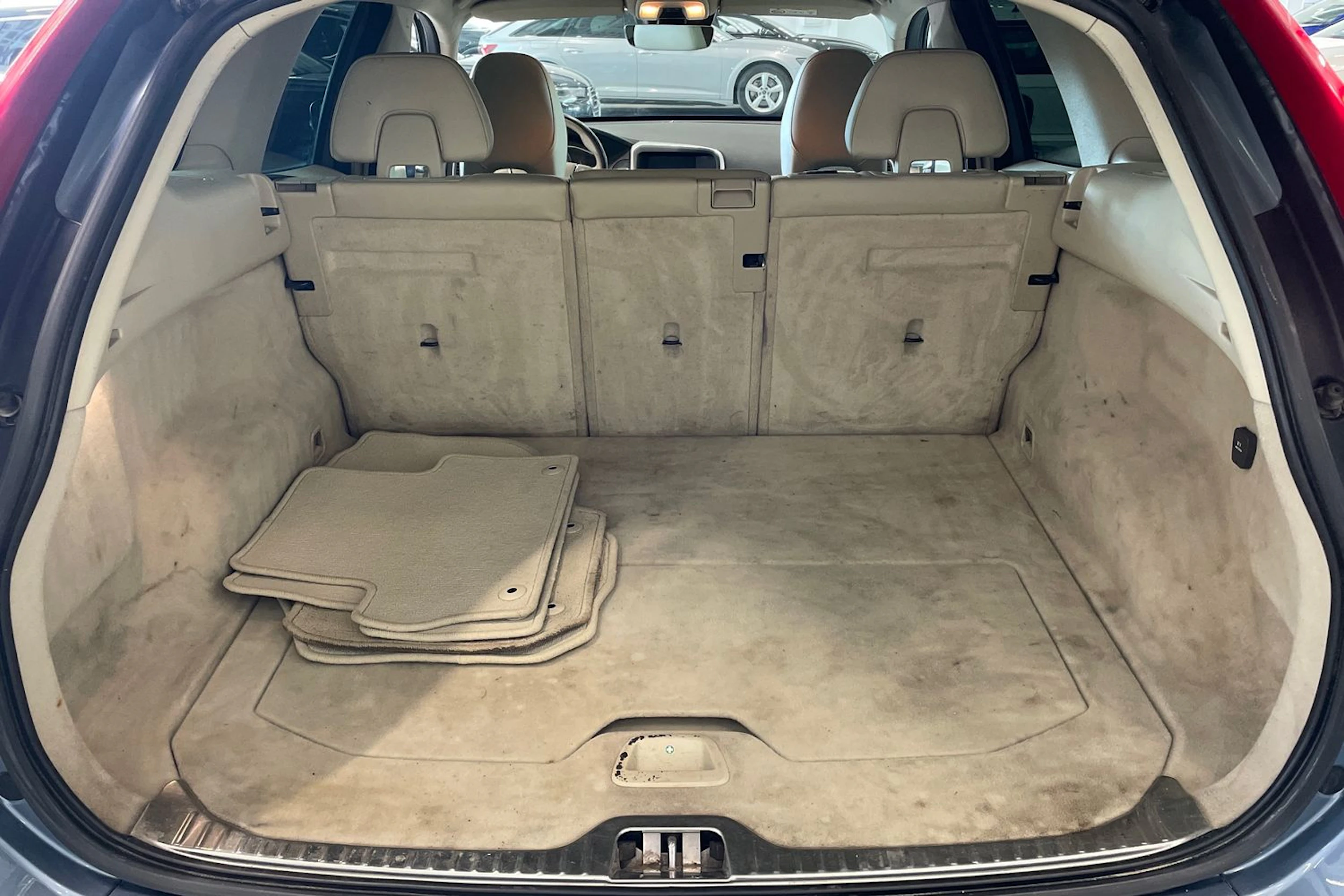 sininen Volvo XC60 2016 kuva 30.