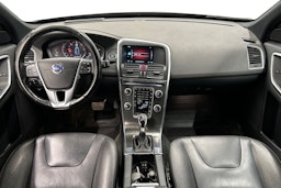 musta Volvo XC60 2016 kuva 9.