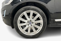 musta Volvo XC60 2016 kuva 11.