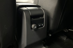 musta Volvo XC60 2016 kuva 19.