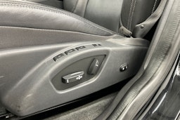 musta Volvo XC60 2016 kuva 21.