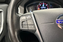 musta Volvo XC60 2016 kuva 24.