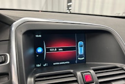 musta Volvo XC60 2016 kuva 26.