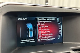musta Volvo XC60 2016 kuva 28.