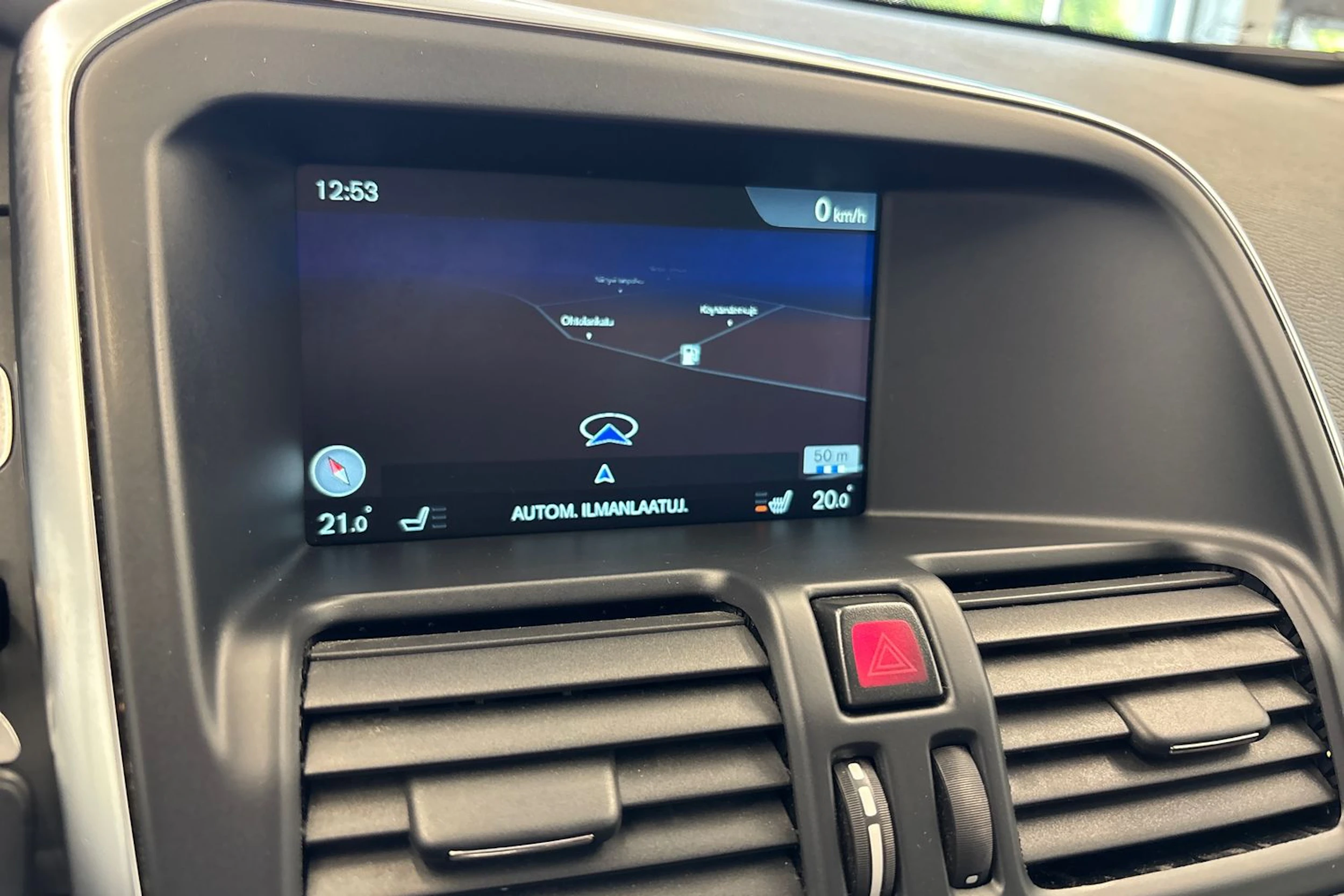 sininen Volvo XC60 2016 kuva 12.
