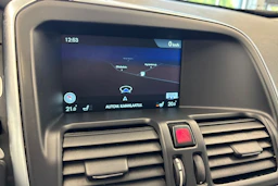 sininen Volvo XC60 2016 kuva 12.