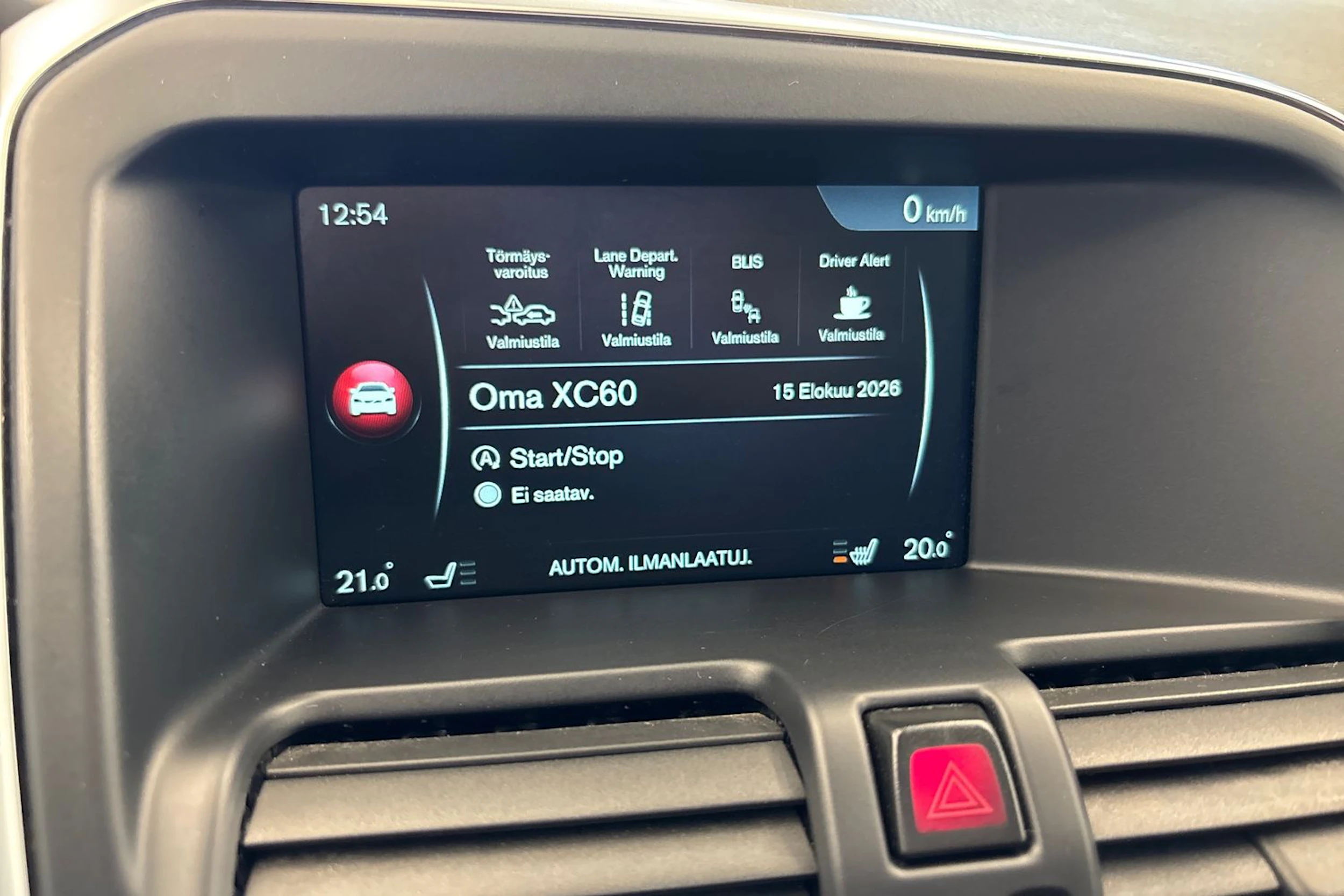 sininen Volvo XC60 2016 kuva 15.
