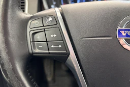 sininen Volvo XC60 2016 kuva 18.