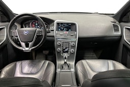 valkoinen Volvo XC60 2016 kuva 9.