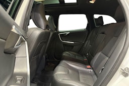 valkoinen Volvo XC60 2016 kuva 10.
