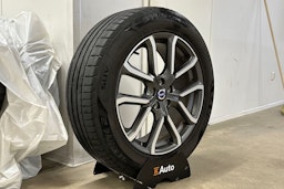 valkoinen Volvo XC60 2016 kuva 13.