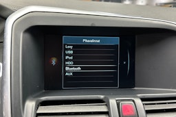 valkoinen Volvo XC60 2016 kuva 20.