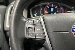 valkoinen Volvo XC60 2016 kuva 25.