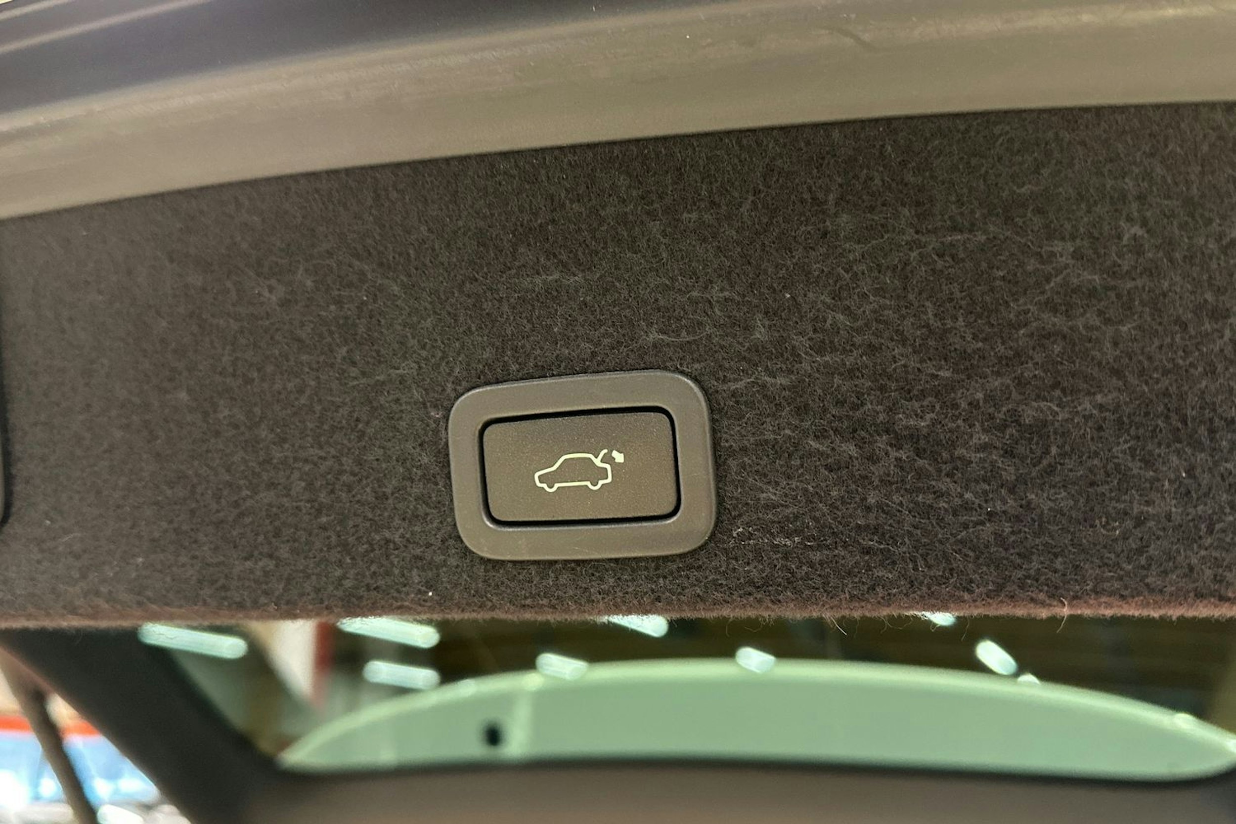 valkoinen Volvo XC60 2016 kuva 30.